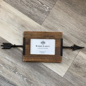 Arrow Wood Wall Frame 6”X 4”